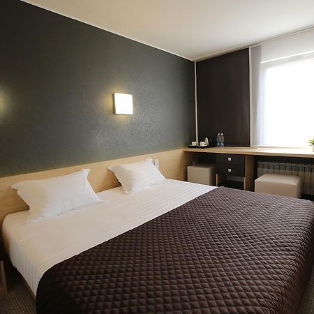 Futuro Hotel Bisjkek Rom bilde