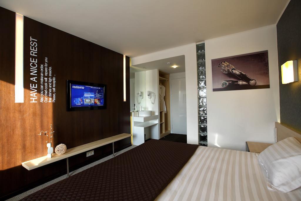 Futuro Hotel Bisjkek Rom bilde