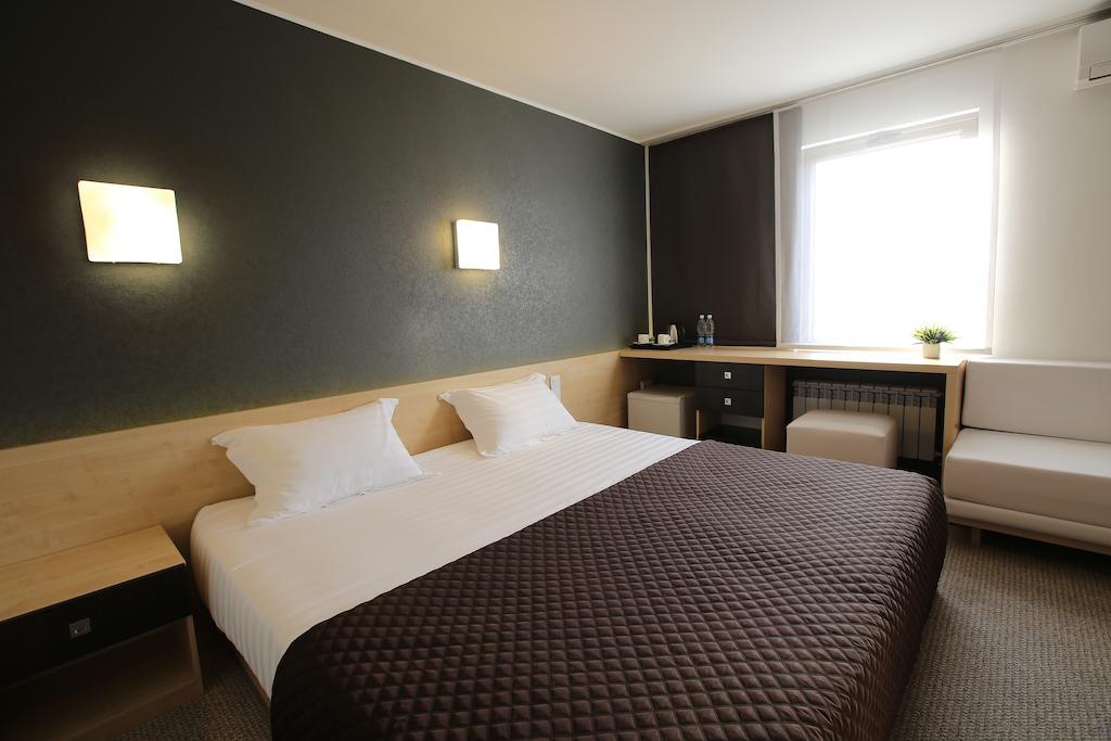 Futuro Hotel Bisjkek Rom bilde